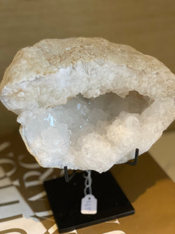 Mineraal - Bergkristal - Inclusief metalen standaard